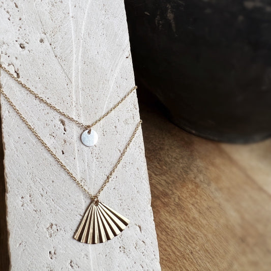 HAVANA Fan Necklace