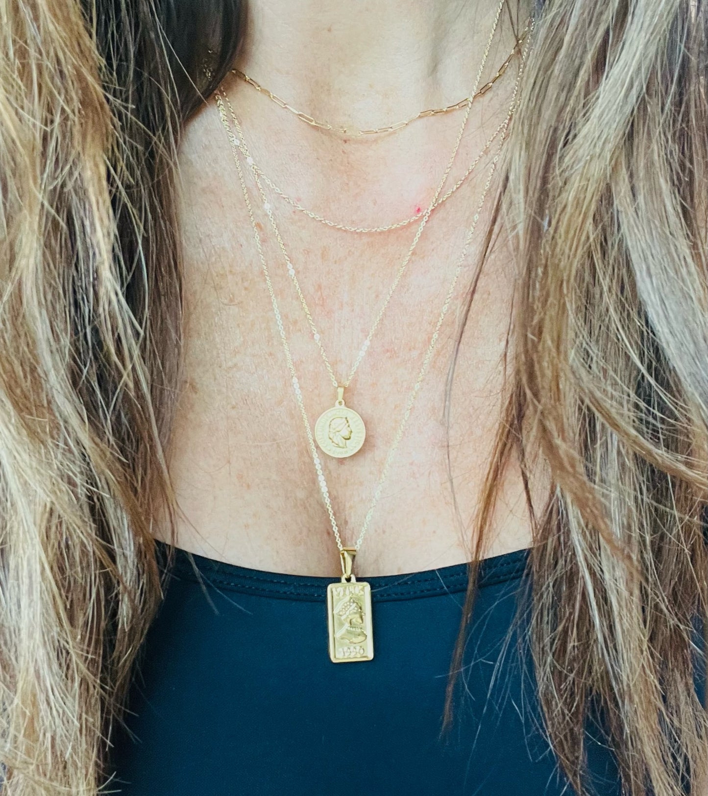 Vintage Italian Venus 1990 Gold Rectangle Pendant