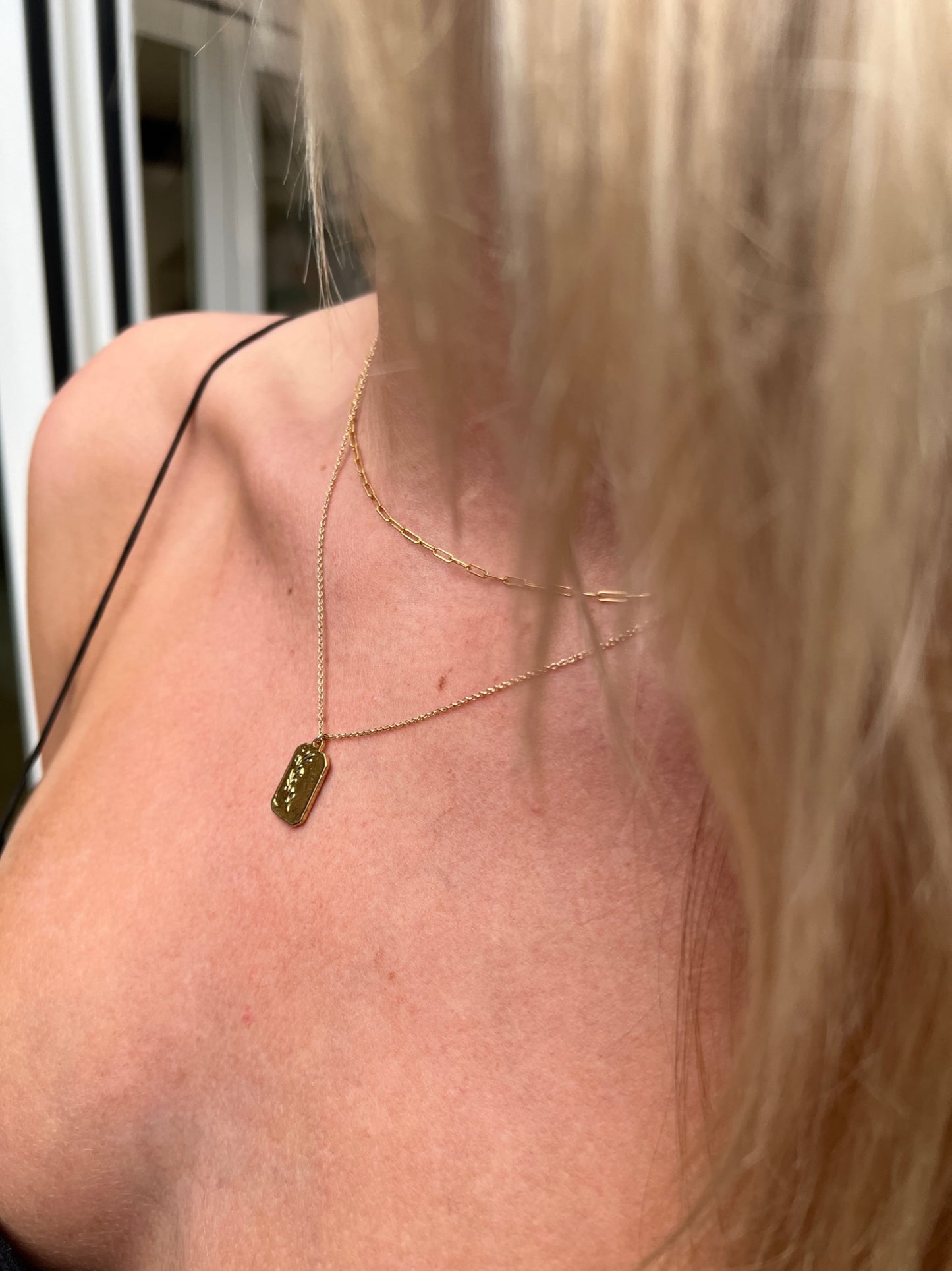 Flower Rectangle Necklace