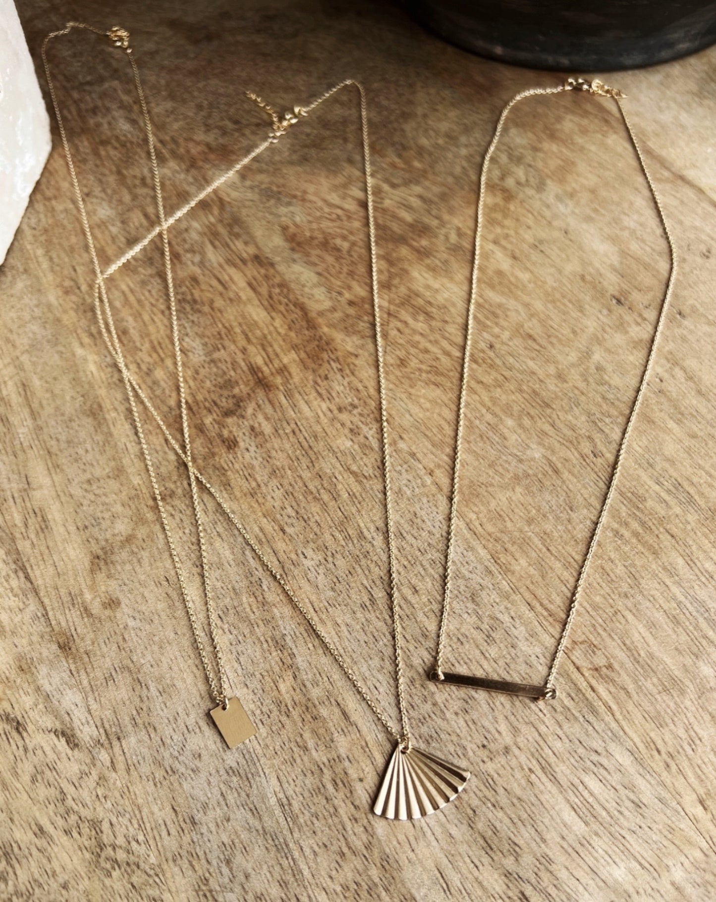 HAVANA Fan Necklace