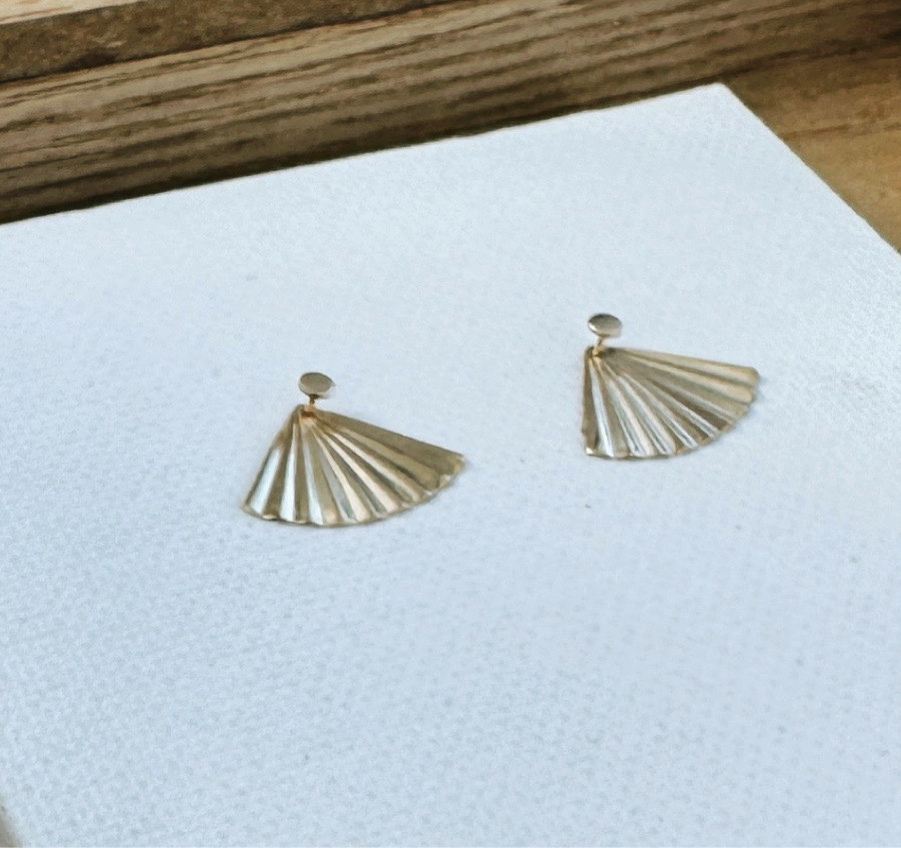 FAN EARRING